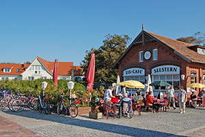 an der Seebrücke Graal-Müritz